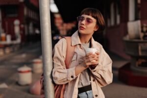 Peinados minimalistas para las chicas de pelo corto